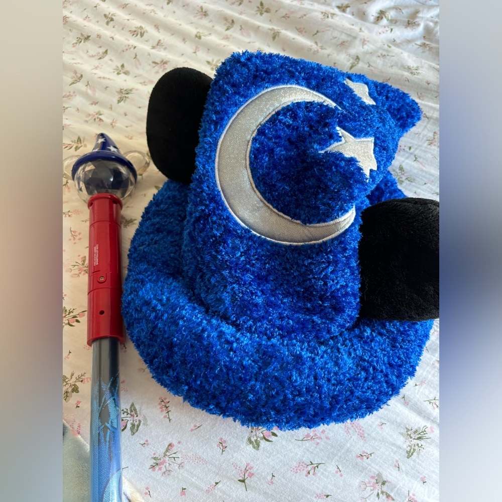 Mickey Mouse Bundle! Disney Sorcerer Mickey Fantasia hat and light-up wand